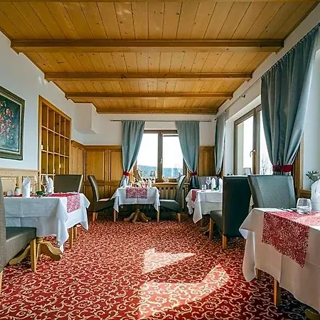 Отель Wellness V Nebi 5*